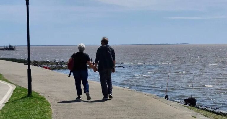 Calle peatonal en Buenos Aires para disfrutar del río en el fin de semana largo